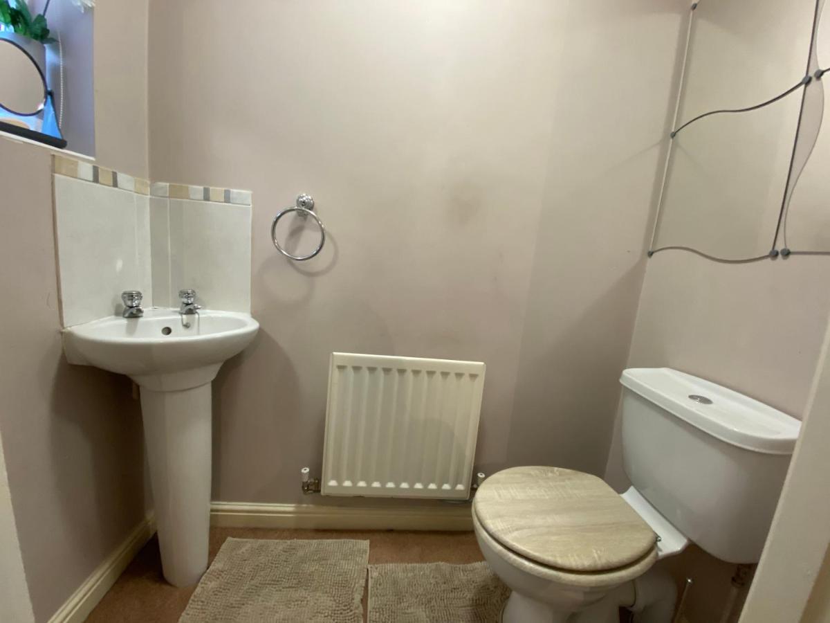 Wellingborough Cosy Hub Villa Great Harrowden Eksteriør bilde